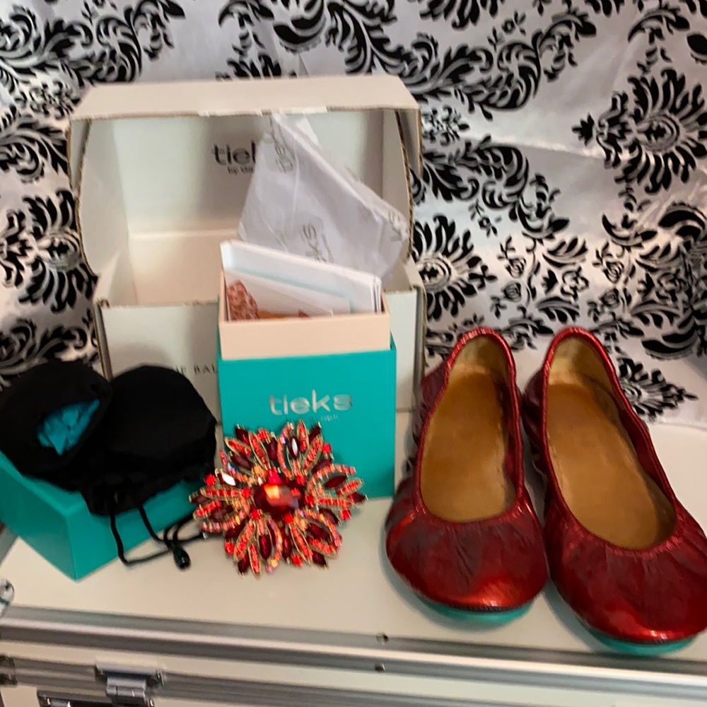 Tieks Red Diamond Patent Limited Edition size 7, special decoration
